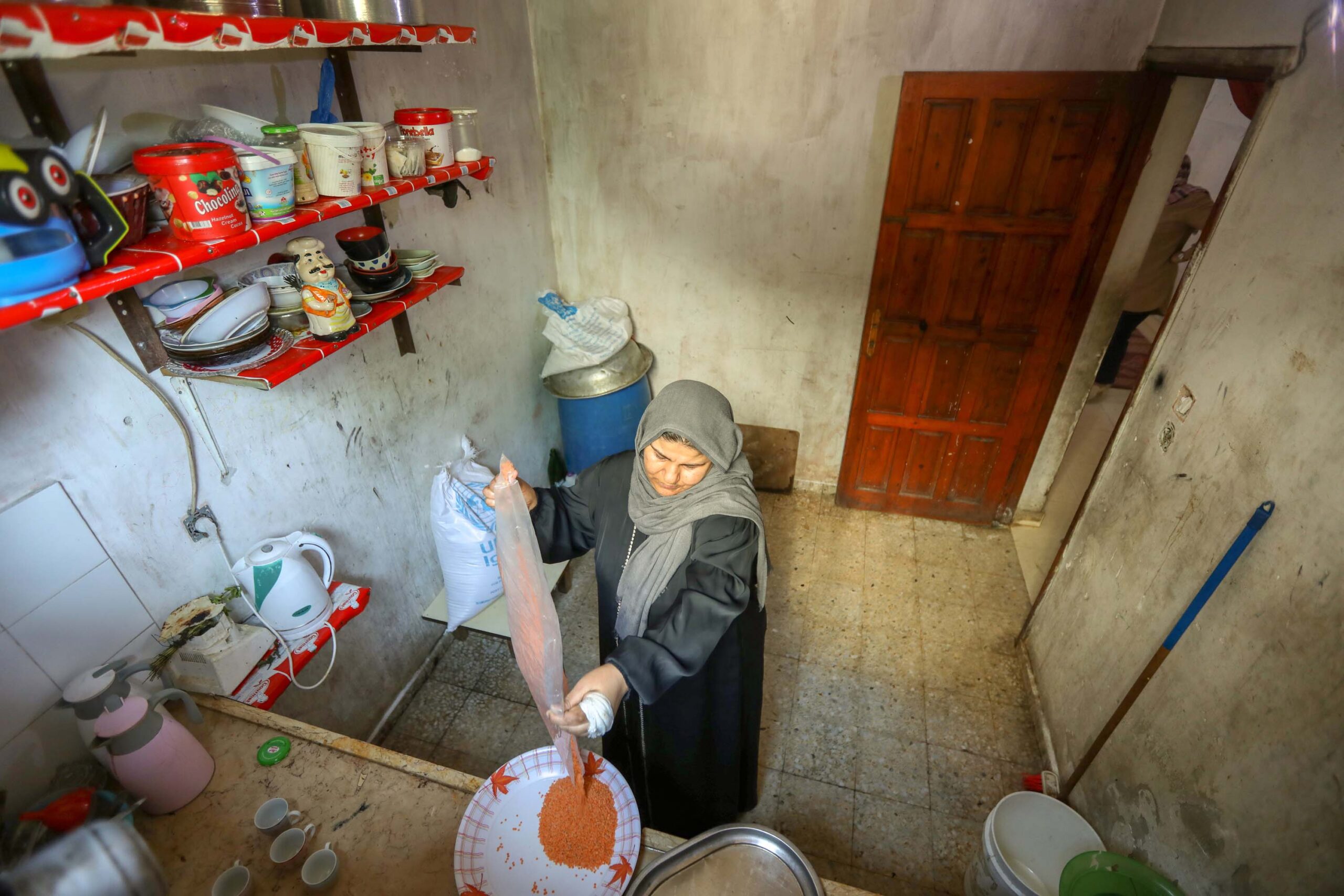 En la franja de Gaza, deber dinero es parte del día a día