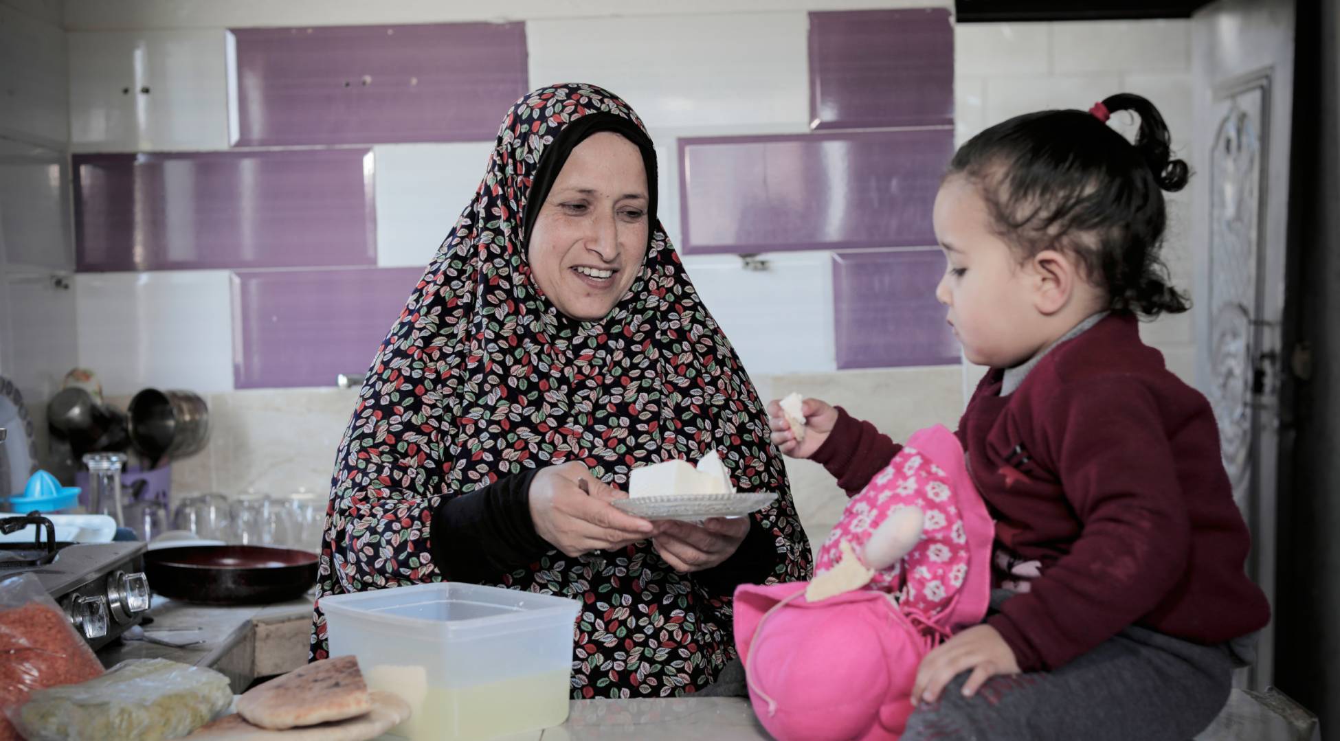 “Esperamos las distribuciones de UNRWA para recibir alimentos básicos” 